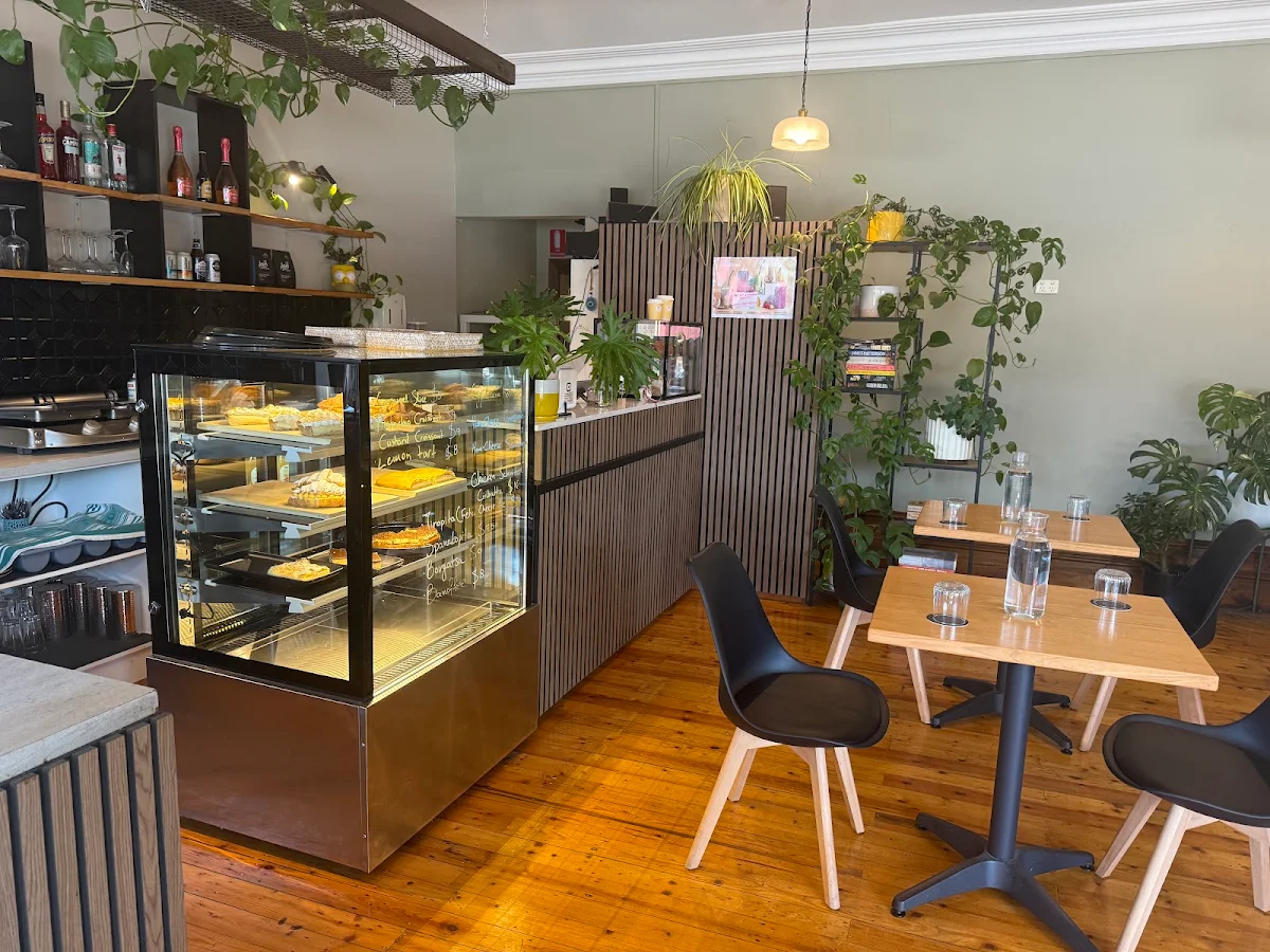 Vibe, TAILOR MADE | Comfort Food & Coffee Bar