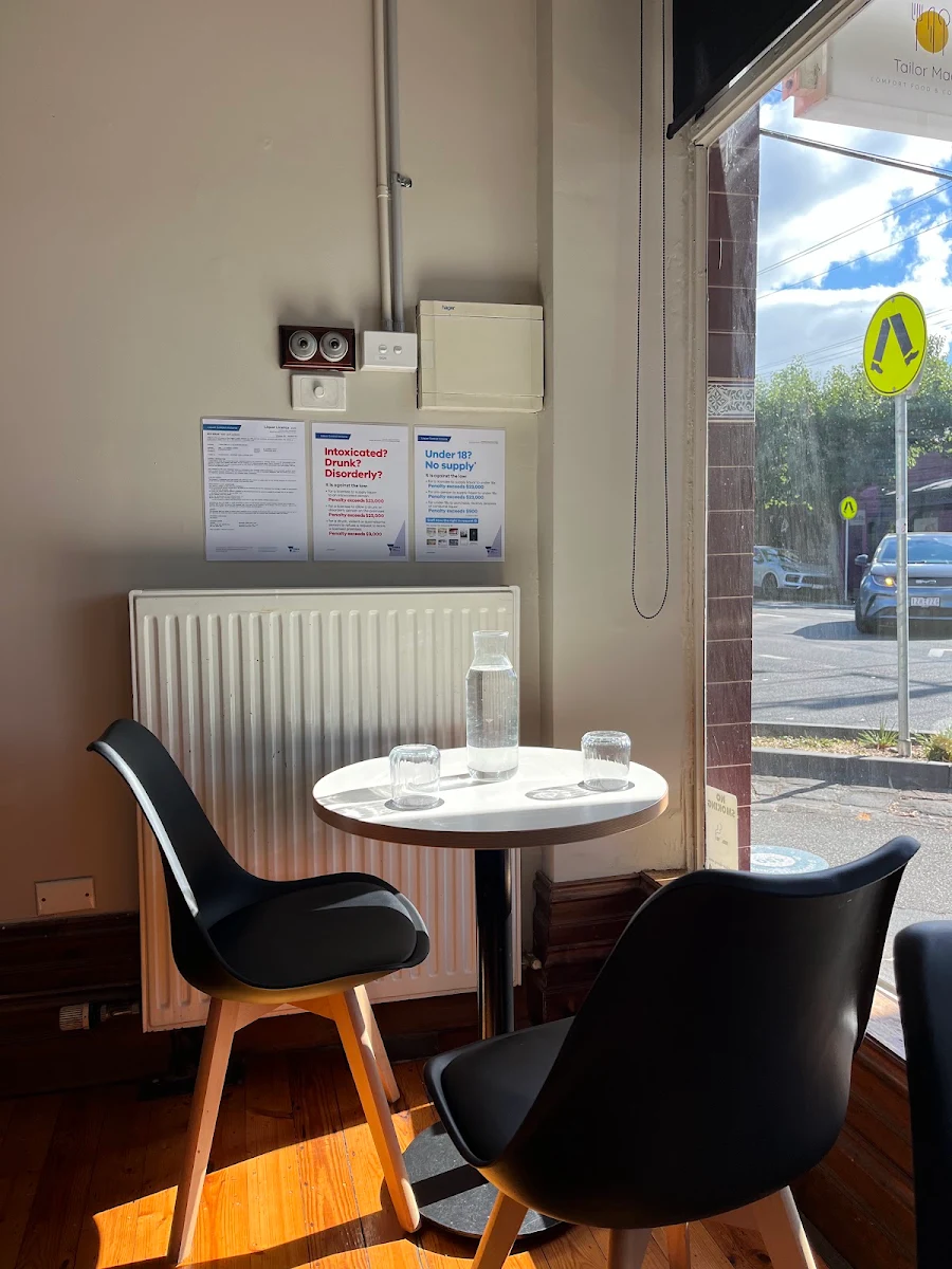 Vibe, TAILOR MADE | Comfort Food & Coffee Bar
