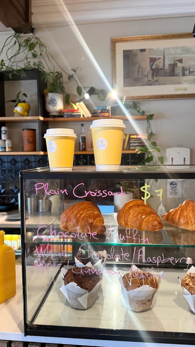 Vibe, TAILOR MADE | Comfort Food & Coffee Bar