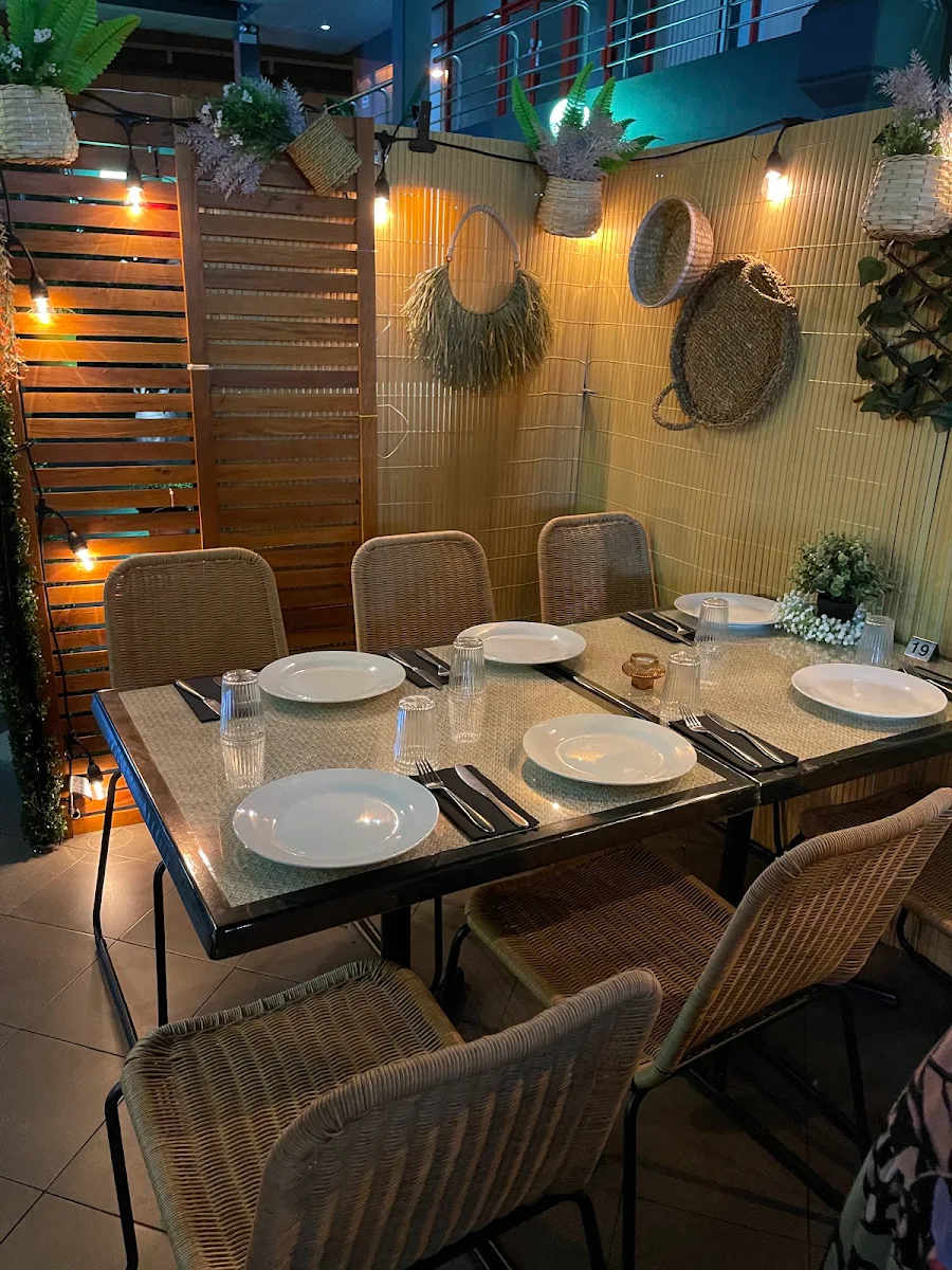 Vibe, Clever Chachi - Best Indian Restaurant & Bar in Castle Hill