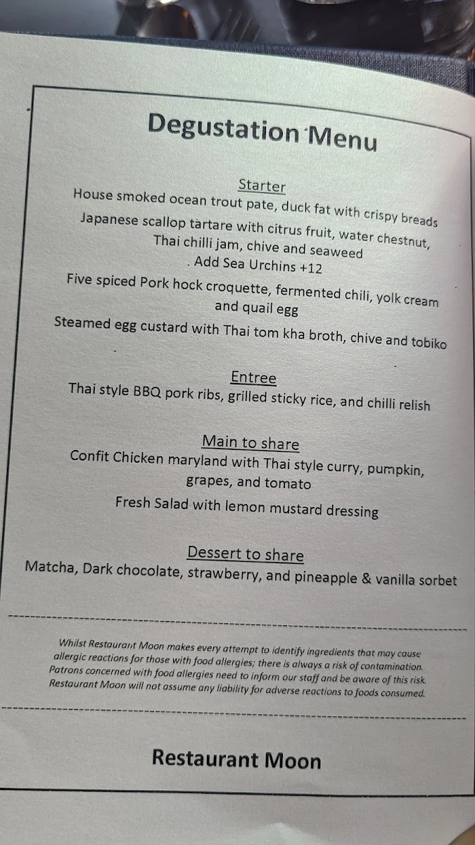 Menu, Restaurant Moon