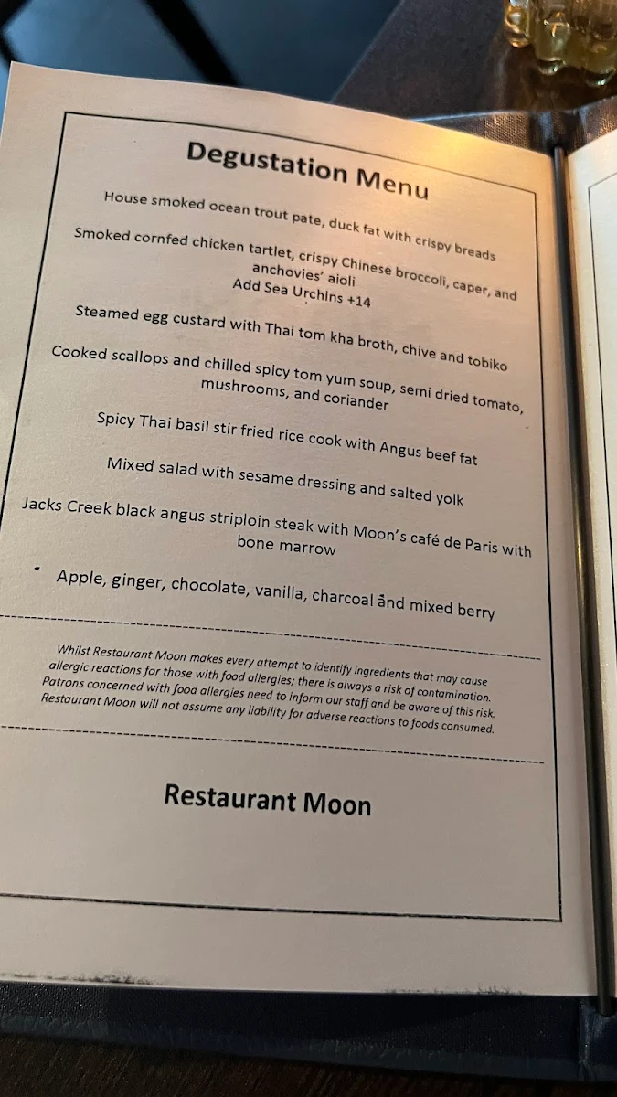 Menu, Restaurant Moon