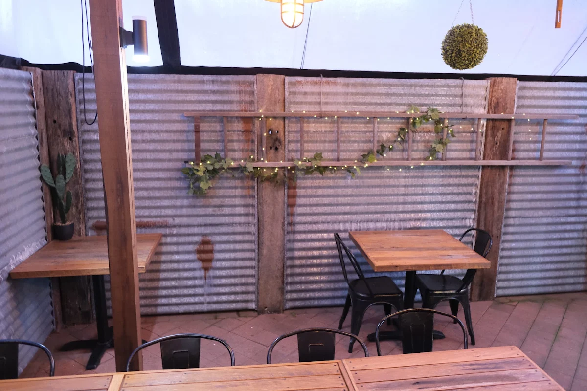 Vibe, Mamma's Italian Kitchen