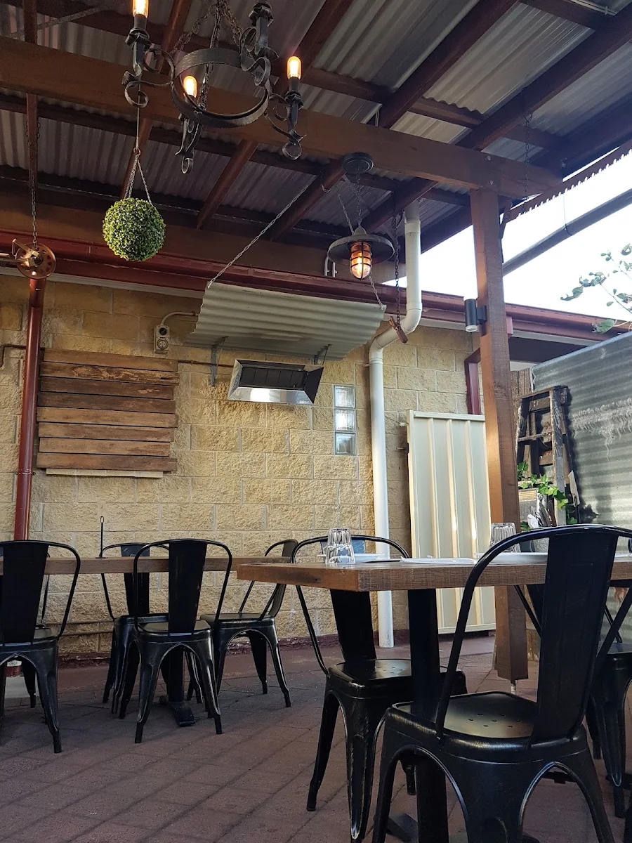 Vibe, Mamma's Italian Kitchen
