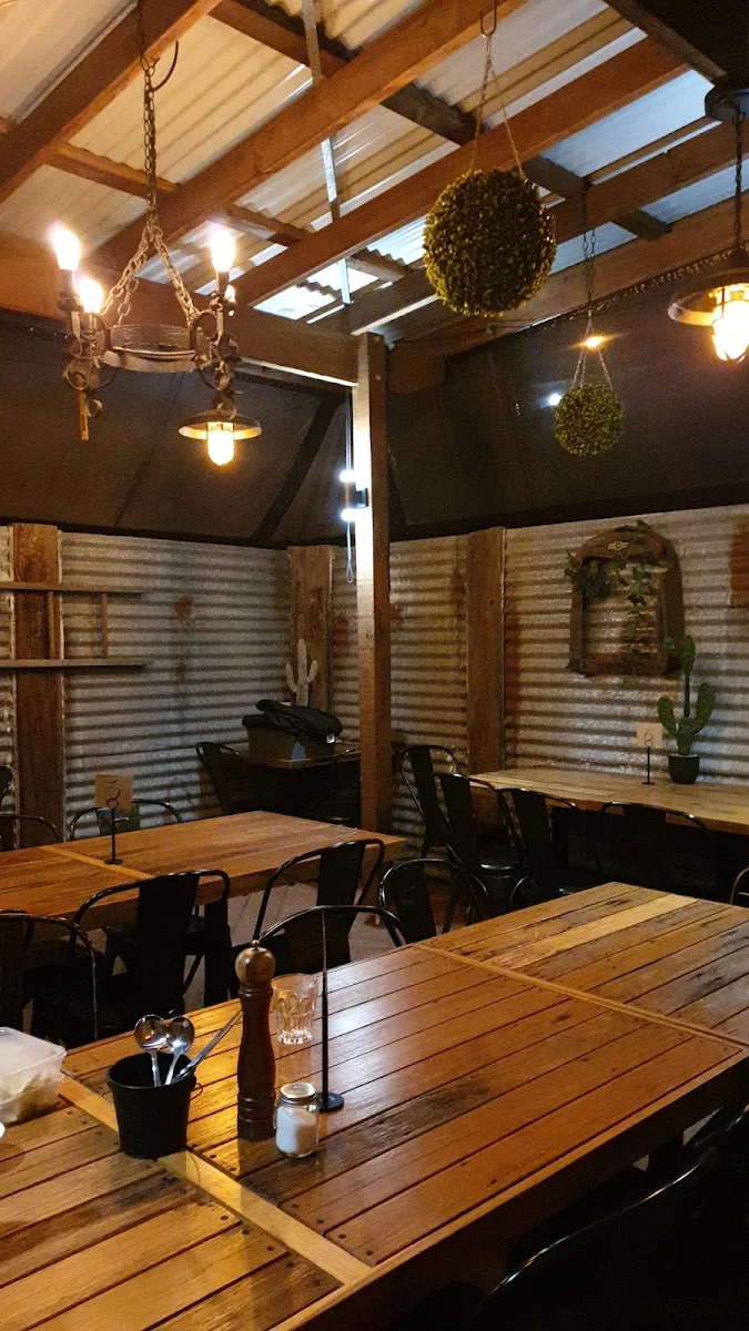 Vibe, Mamma's Italian Kitchen