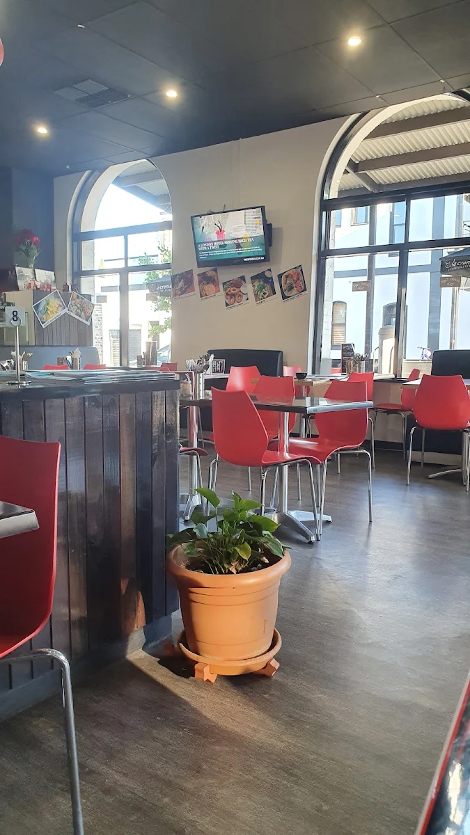 Vibe, Scootz Café