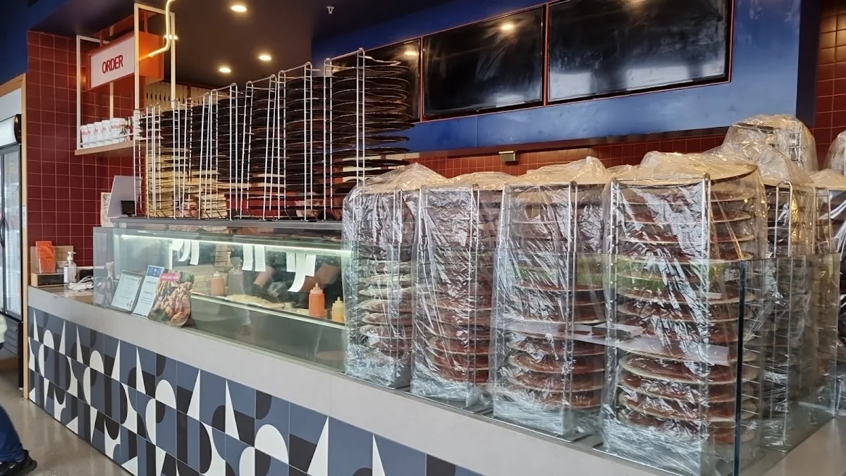 Vibe, Woodlea Pizza