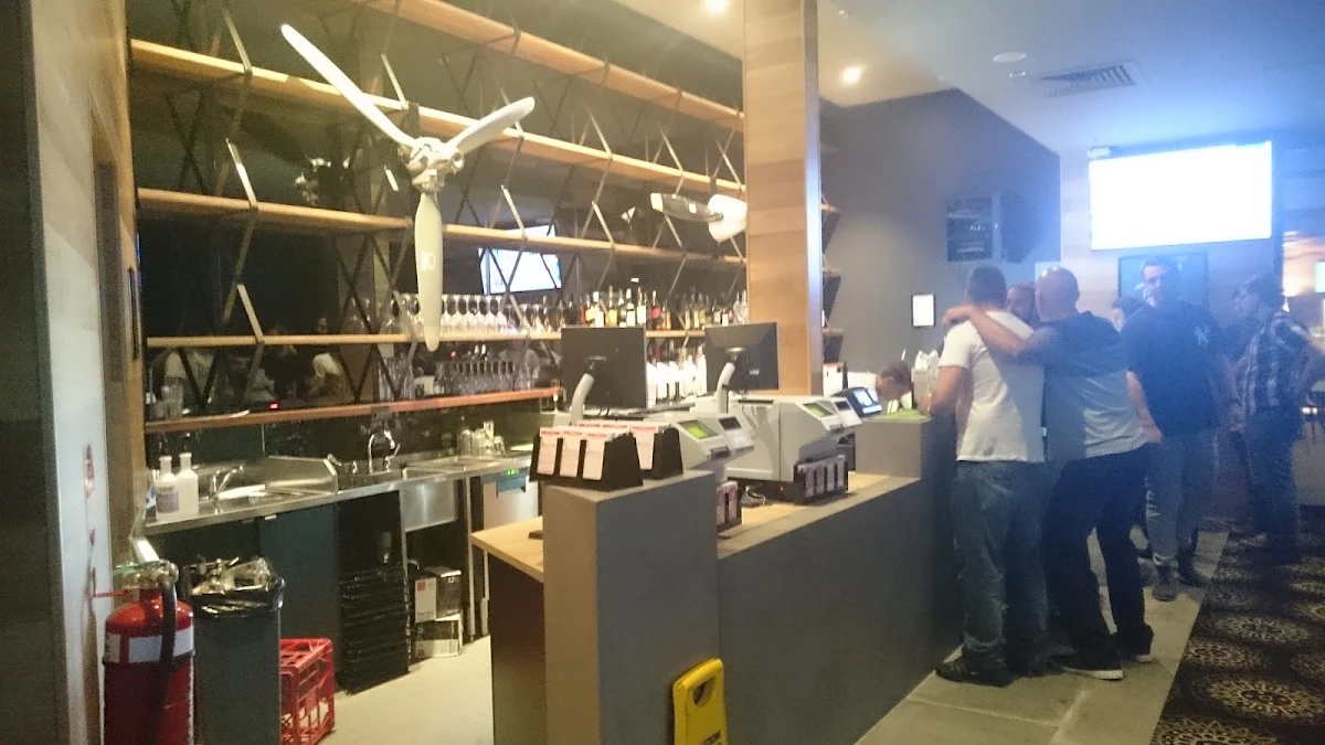 Vibe, Orion Hotel