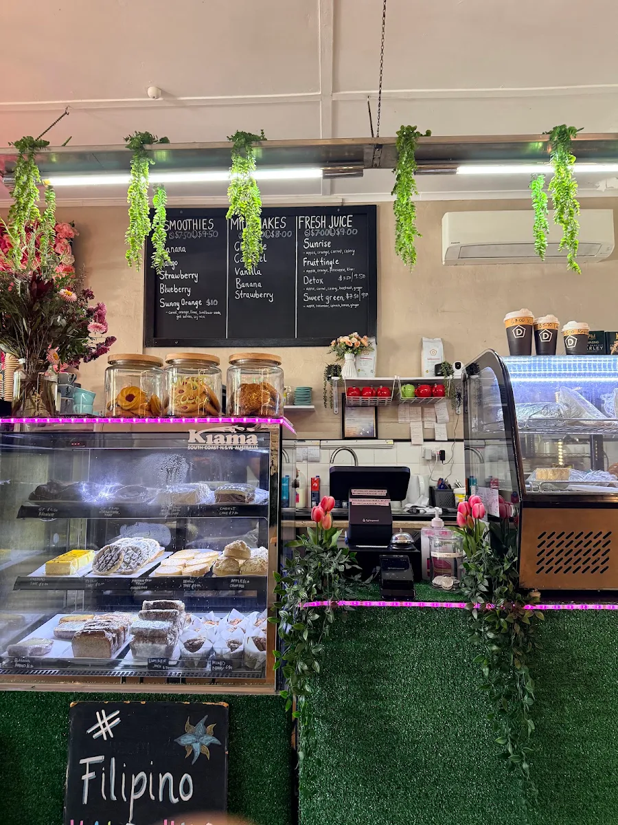 Vibe, Stonewall Cafe Kiama (Australian and Filipino food)