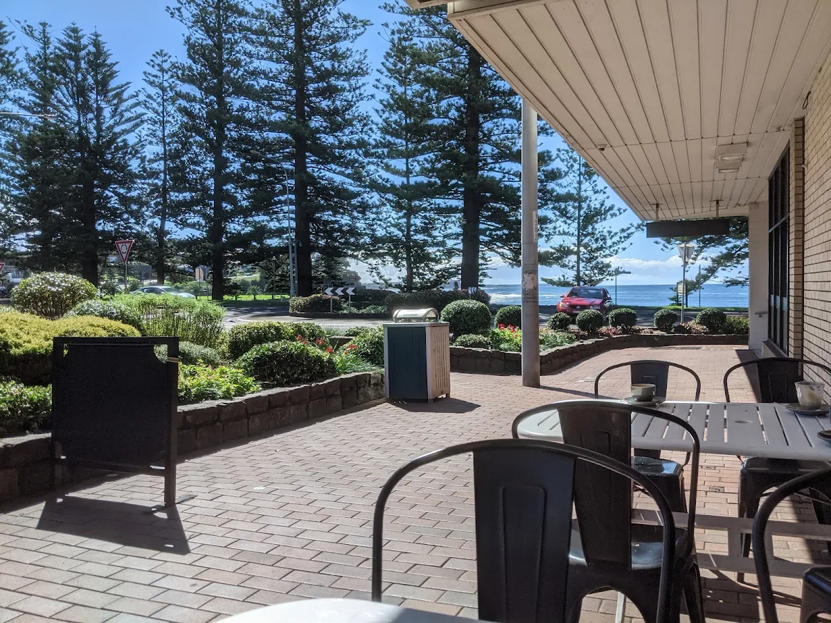 Vibe, Stonewall Cafe Kiama (Australian and Filipino food)