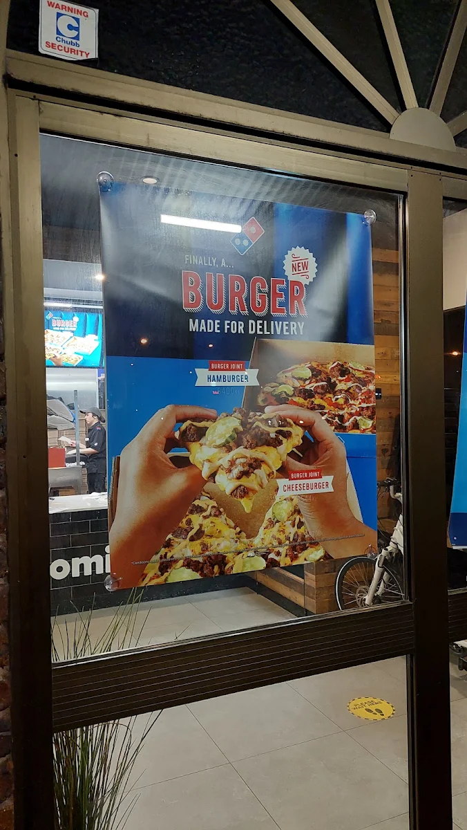 Menu, Domino's Pizza Shailer Park