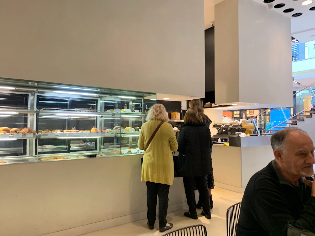 Vibe, Caffé Moda