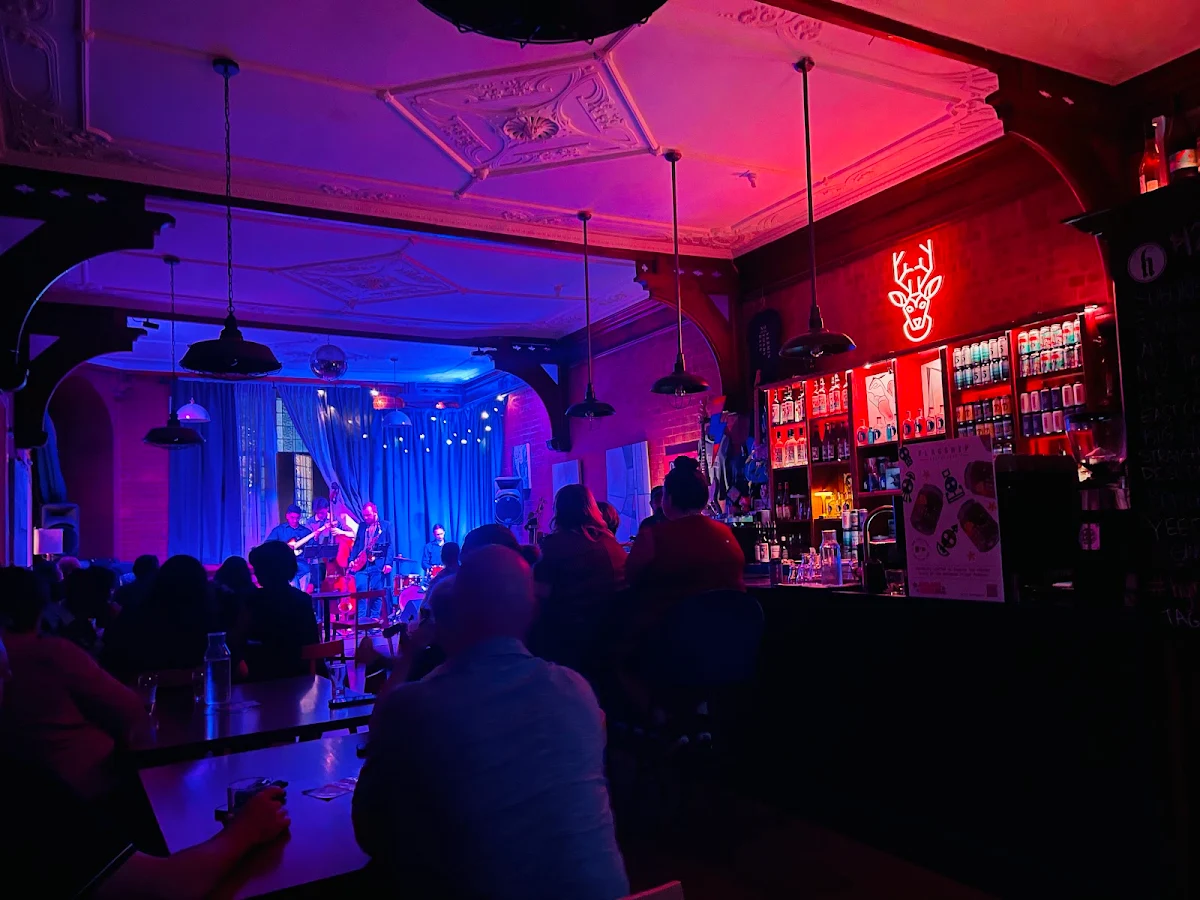 Vibe, HYMN Bar