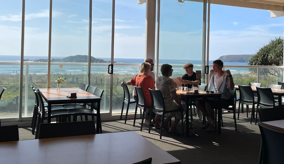 Vibe, DONOVANS Surf Club Restaurant