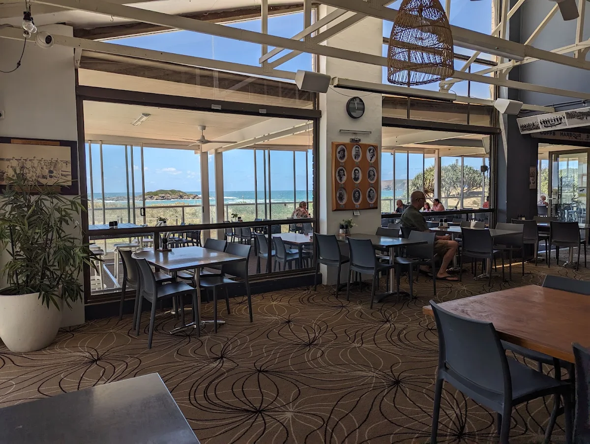 Vibe, DONOVANS Surf Club Restaurant
