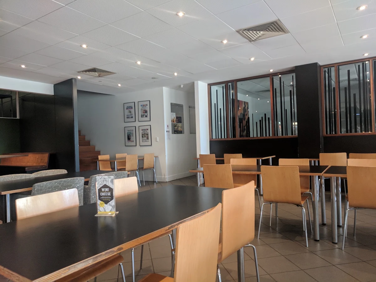 Vibe, Lazenby's Precinct