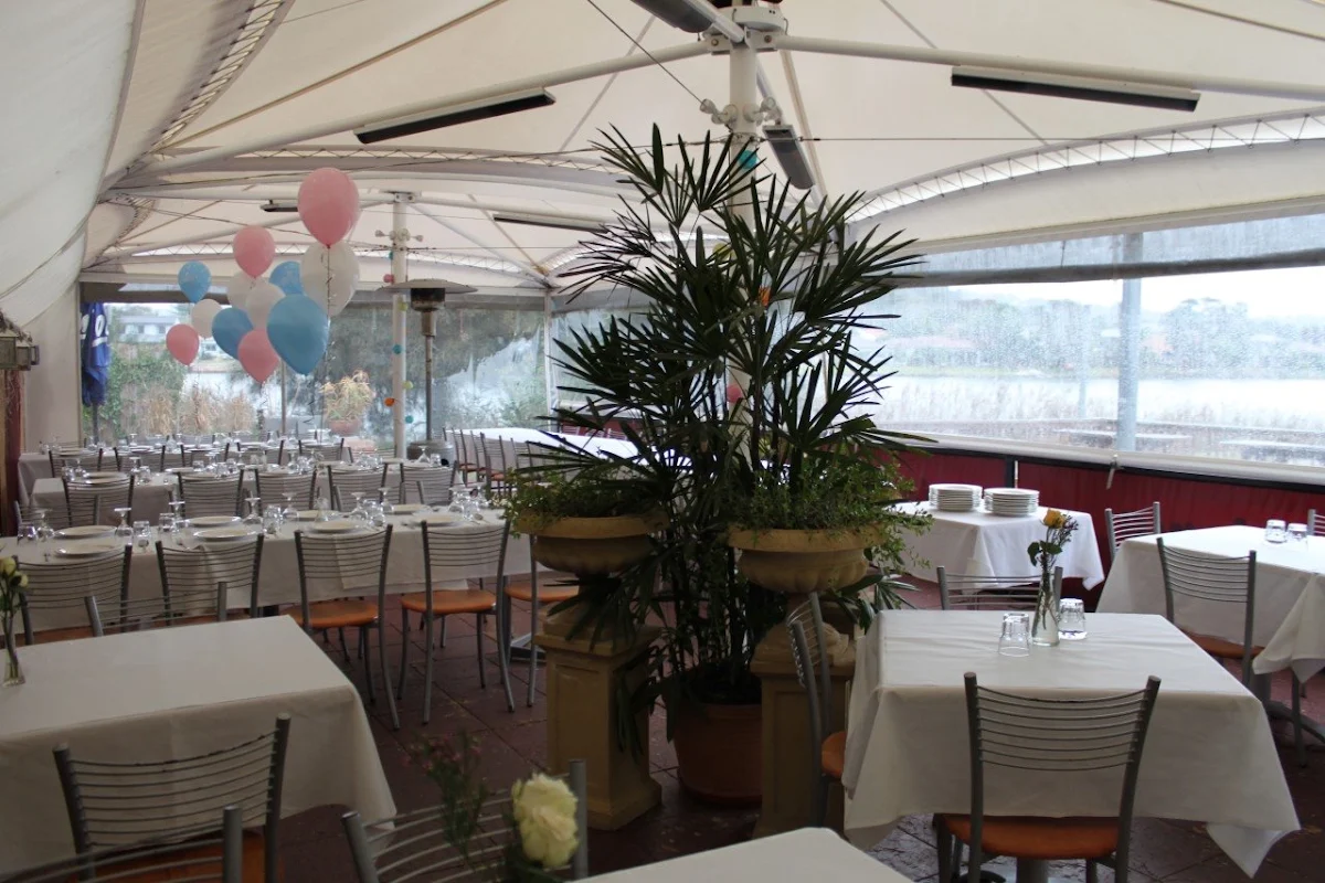 Vibe, Rice and Lake Thai Restaurant