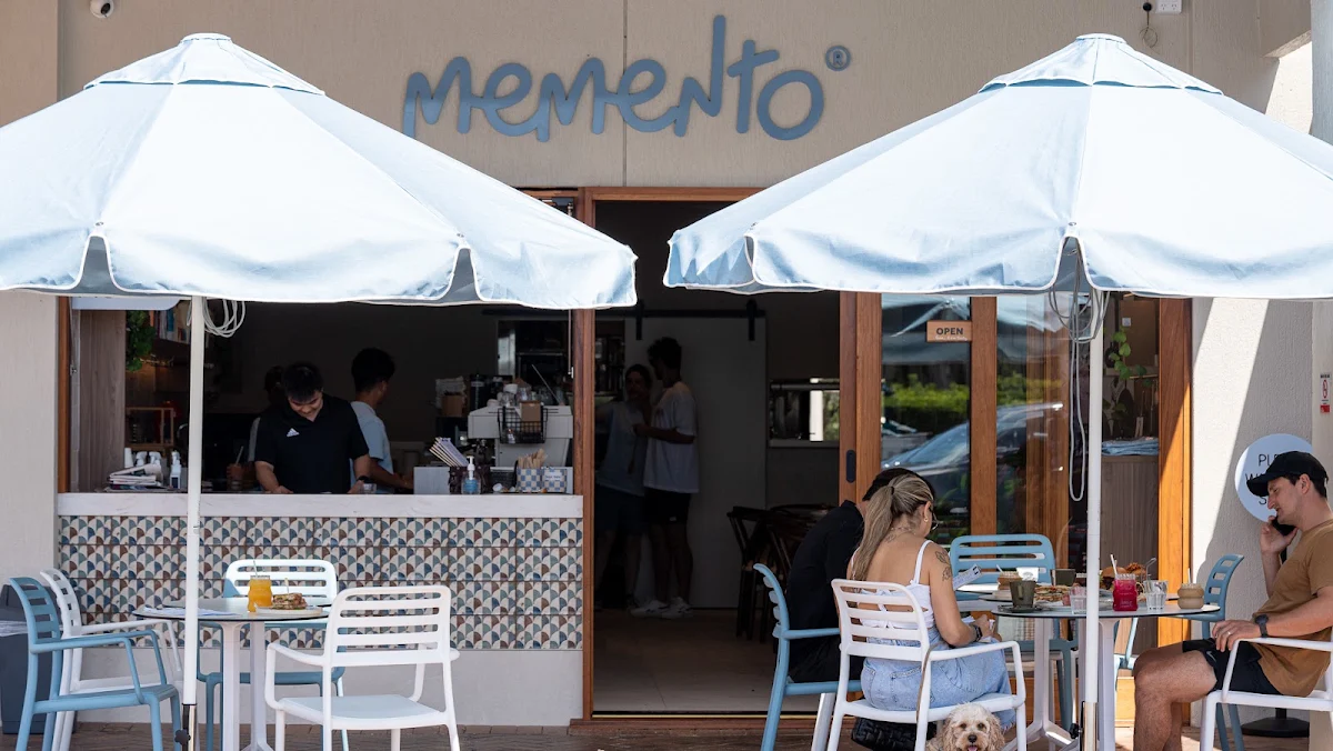 Vibe, Memento Robina