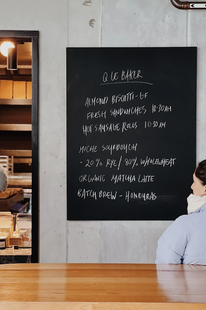 Menu, Q Le BAKER