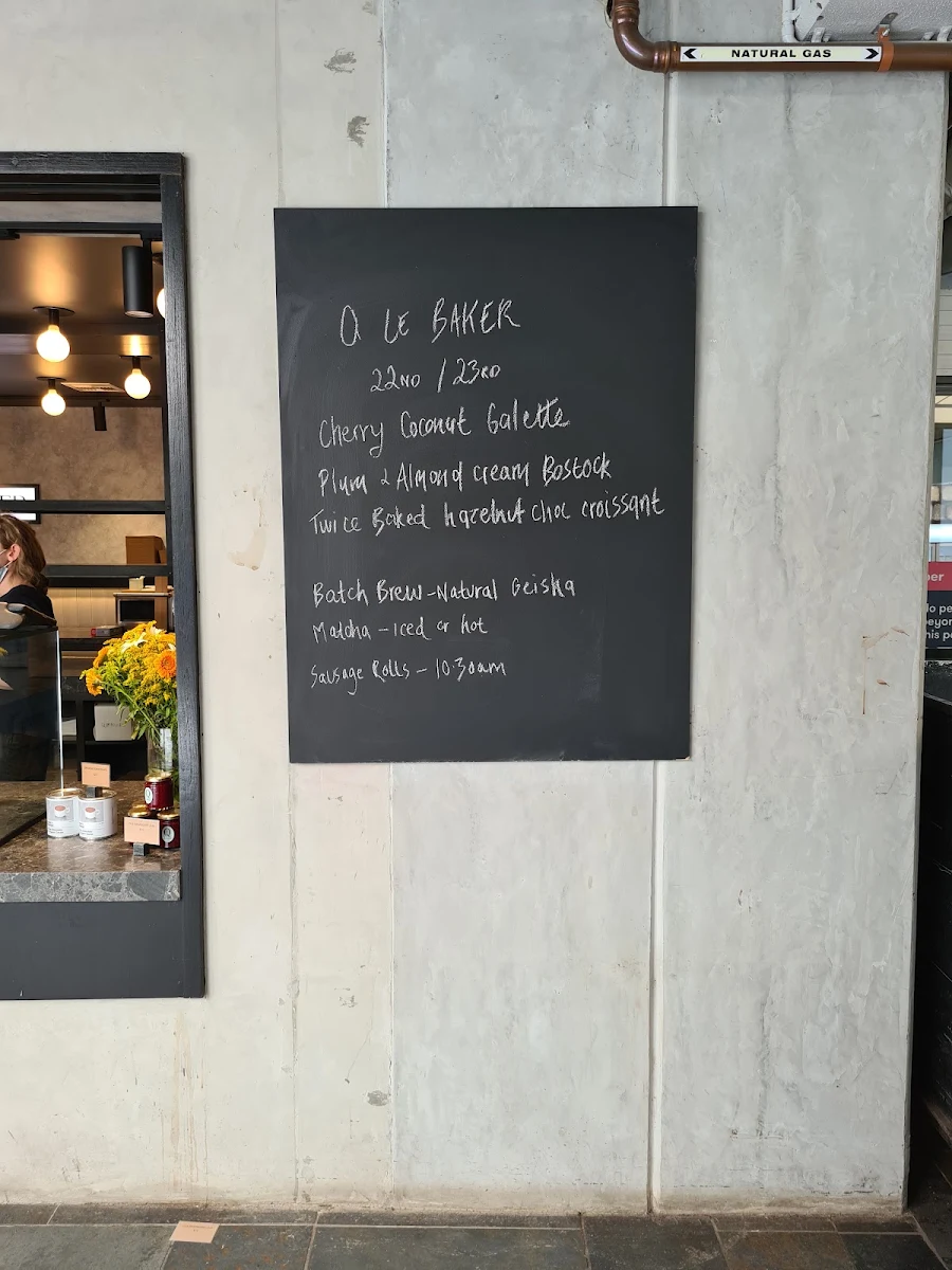 Menu, Q Le BAKER