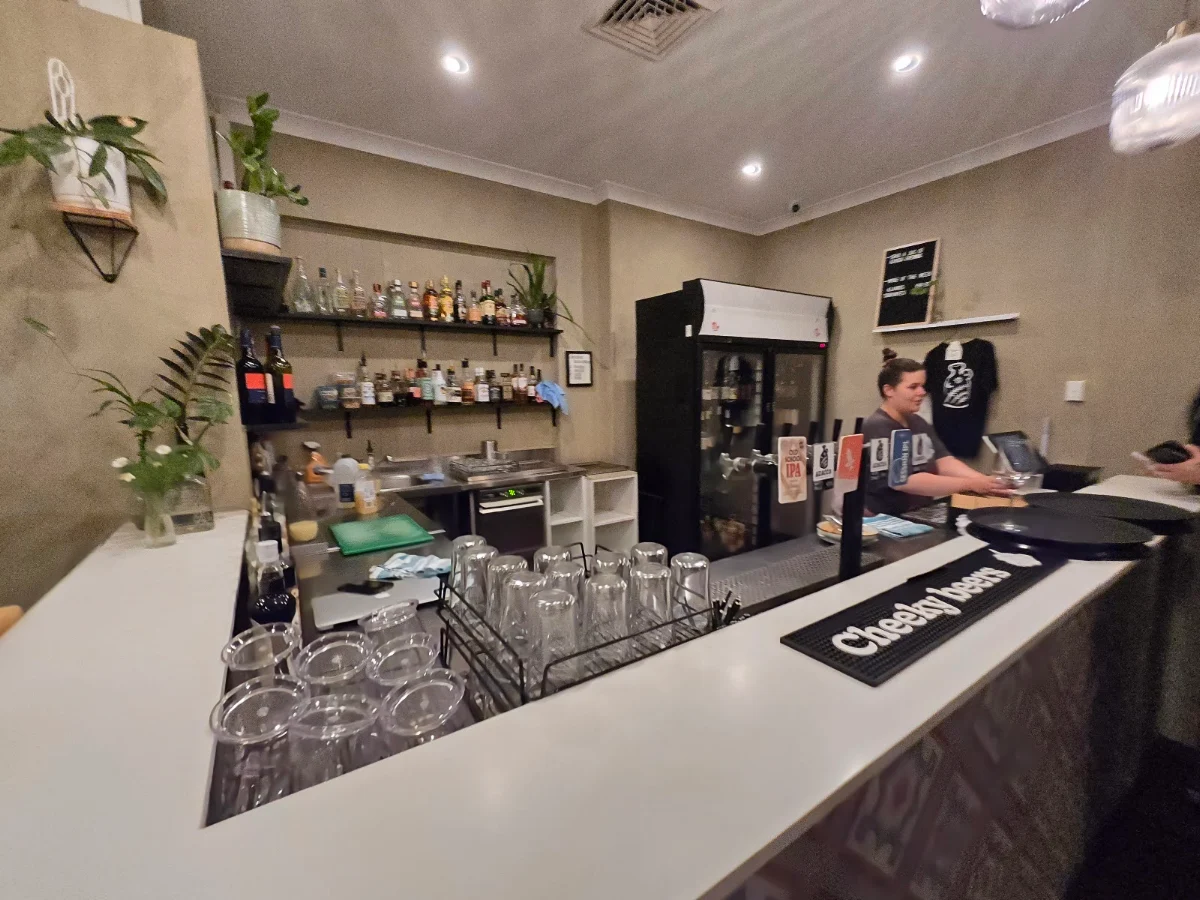 Vibe, Azacca Kitchen