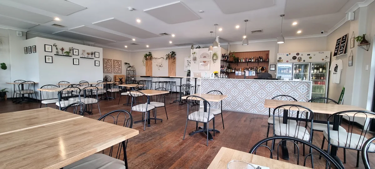 Vibe, Azacca Kitchen