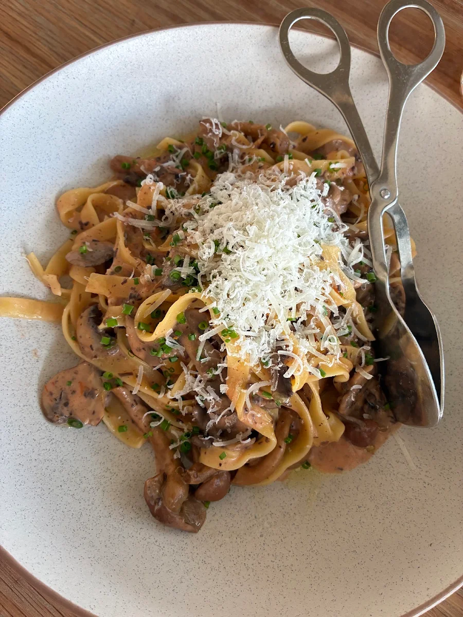 Food & drink photo 9