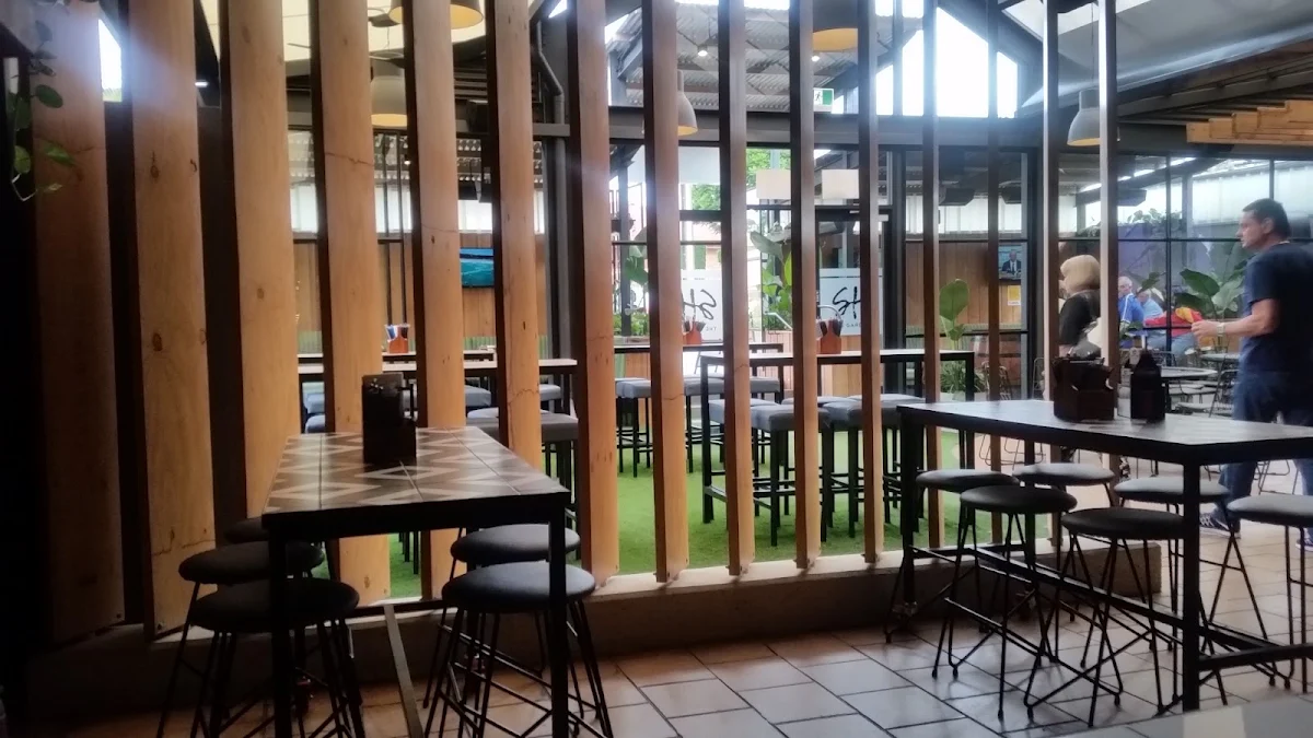 Vibe, The Somerset Hotel