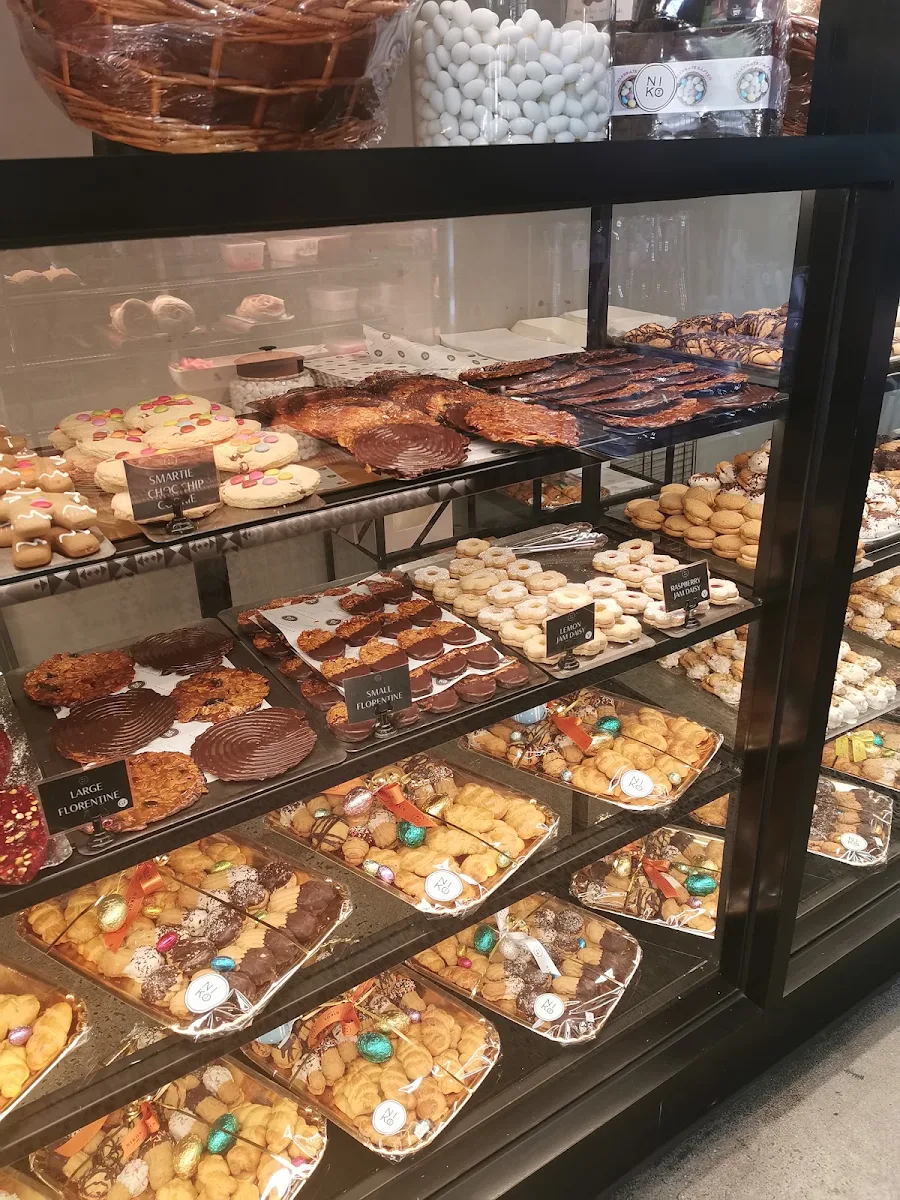 Vibe, Vasili's Sweet Creations