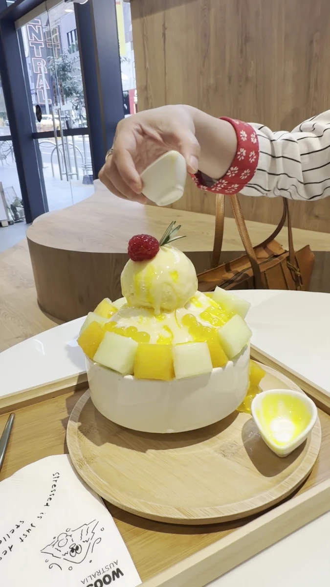 Food & drink, WOOSS Au Desserts and Cafe