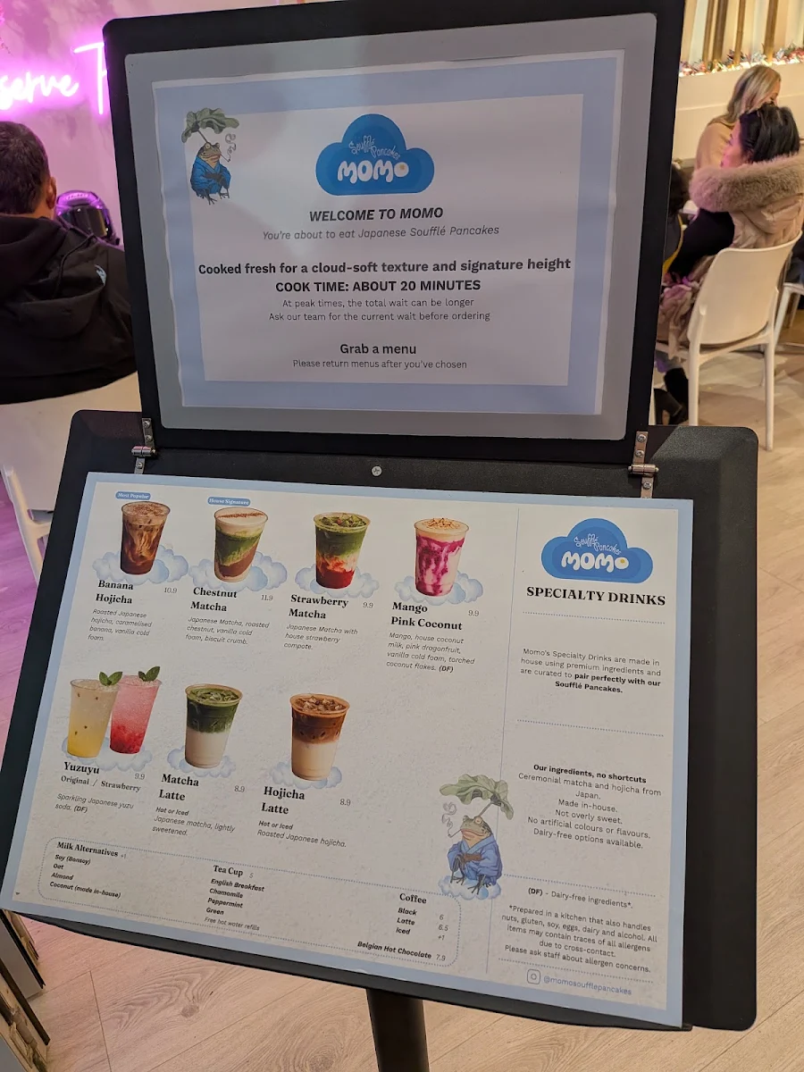 Menu, Momo Soufflé Pancakes