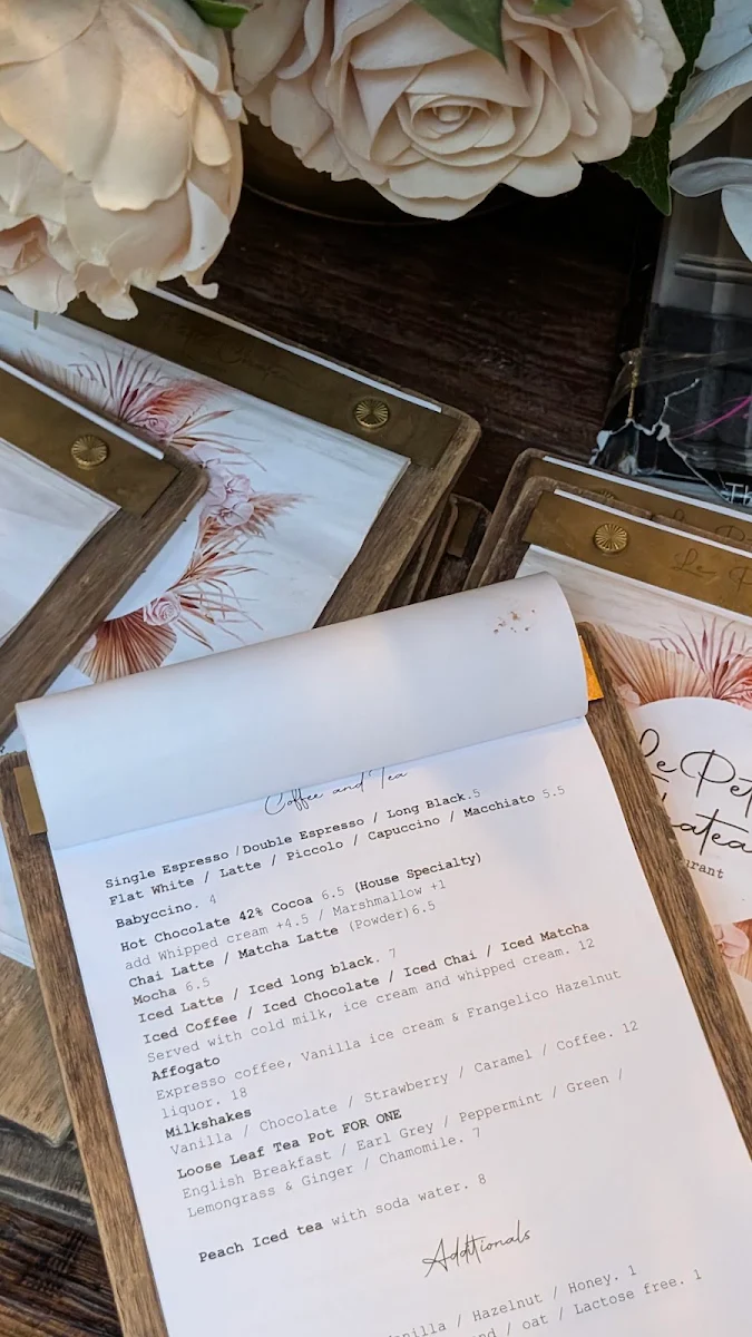 Menu, Le Petit Chateau Restaurant