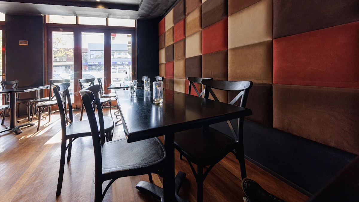 Vibe, Restaurant Toshiya
