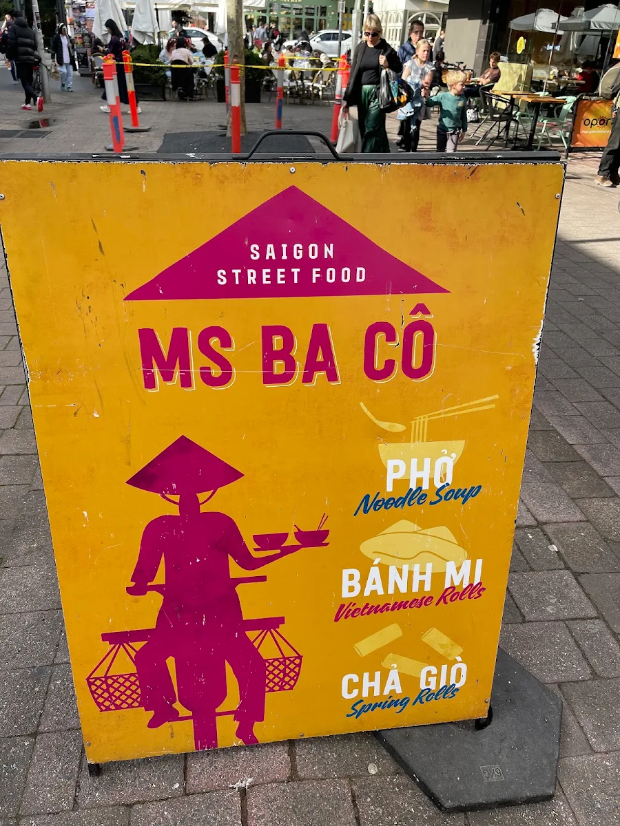 Menu, Ms Ba Cô