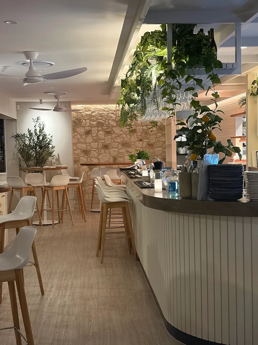 Vibe, River Bar + Dining