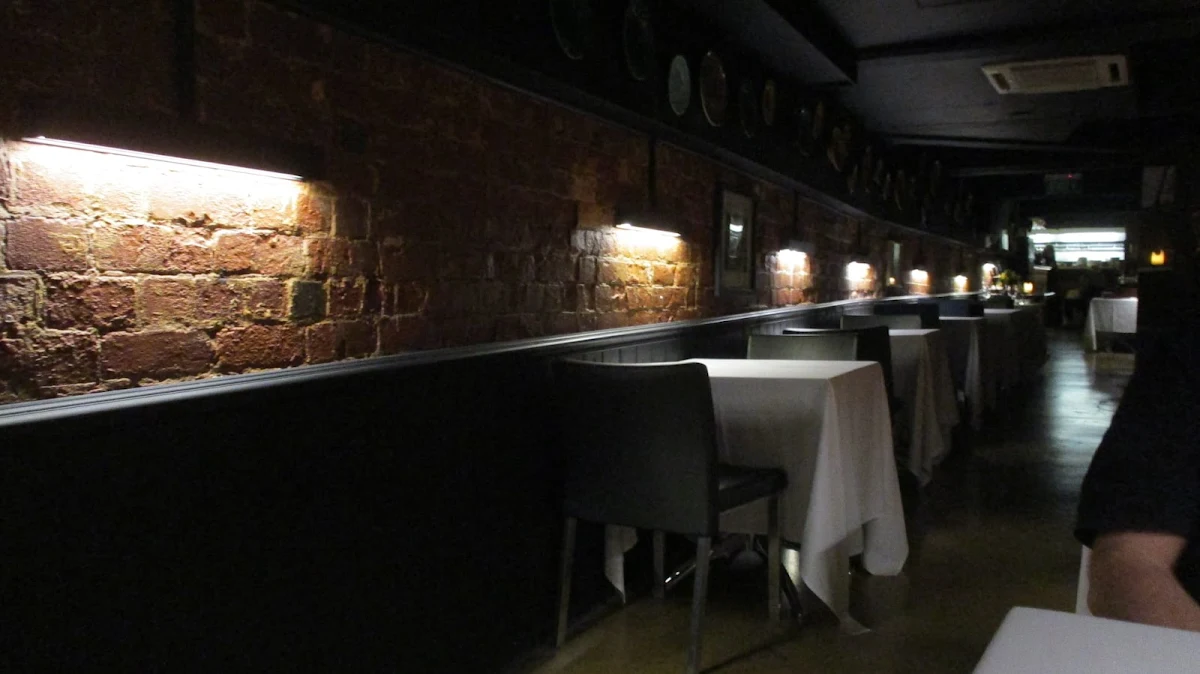 Vibe, Stefano's Restaurant