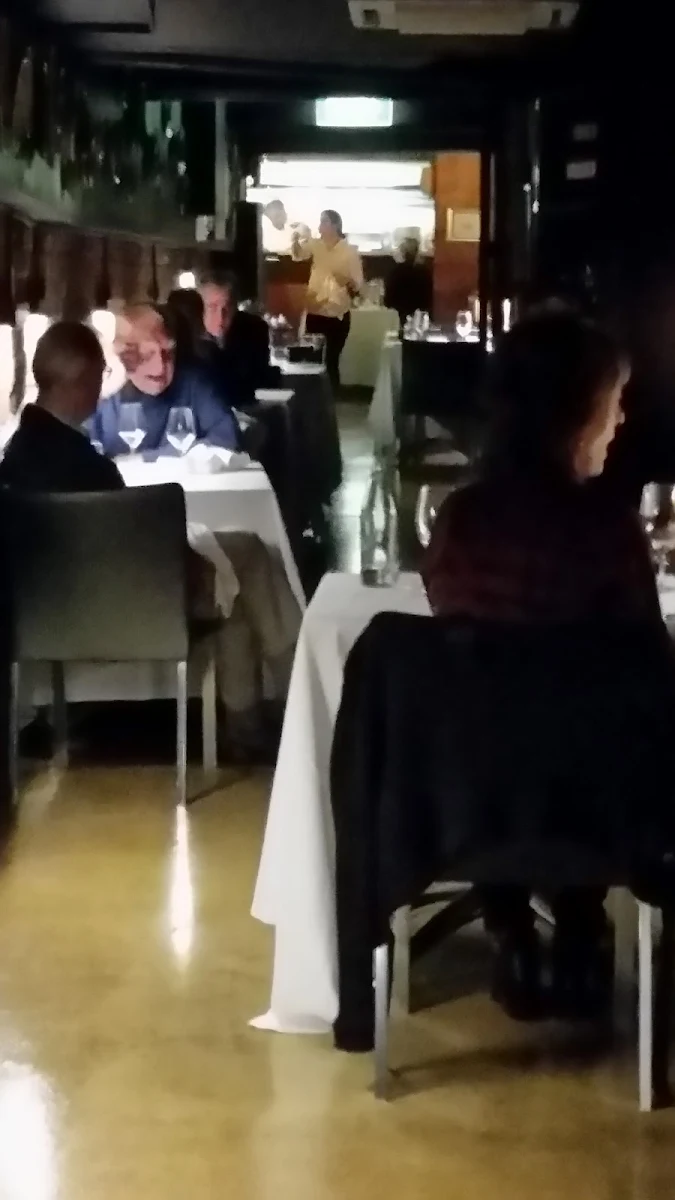 Vibe, Stefano's Restaurant