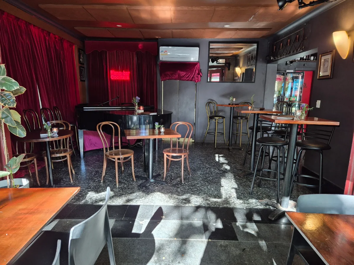 Vibe, Little Lygon Bar