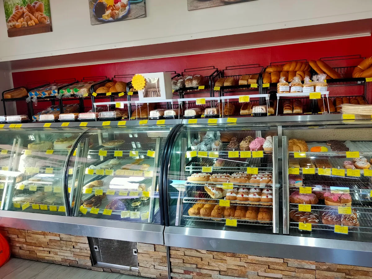 Vibe, Curcio's Drive-thru Bakery