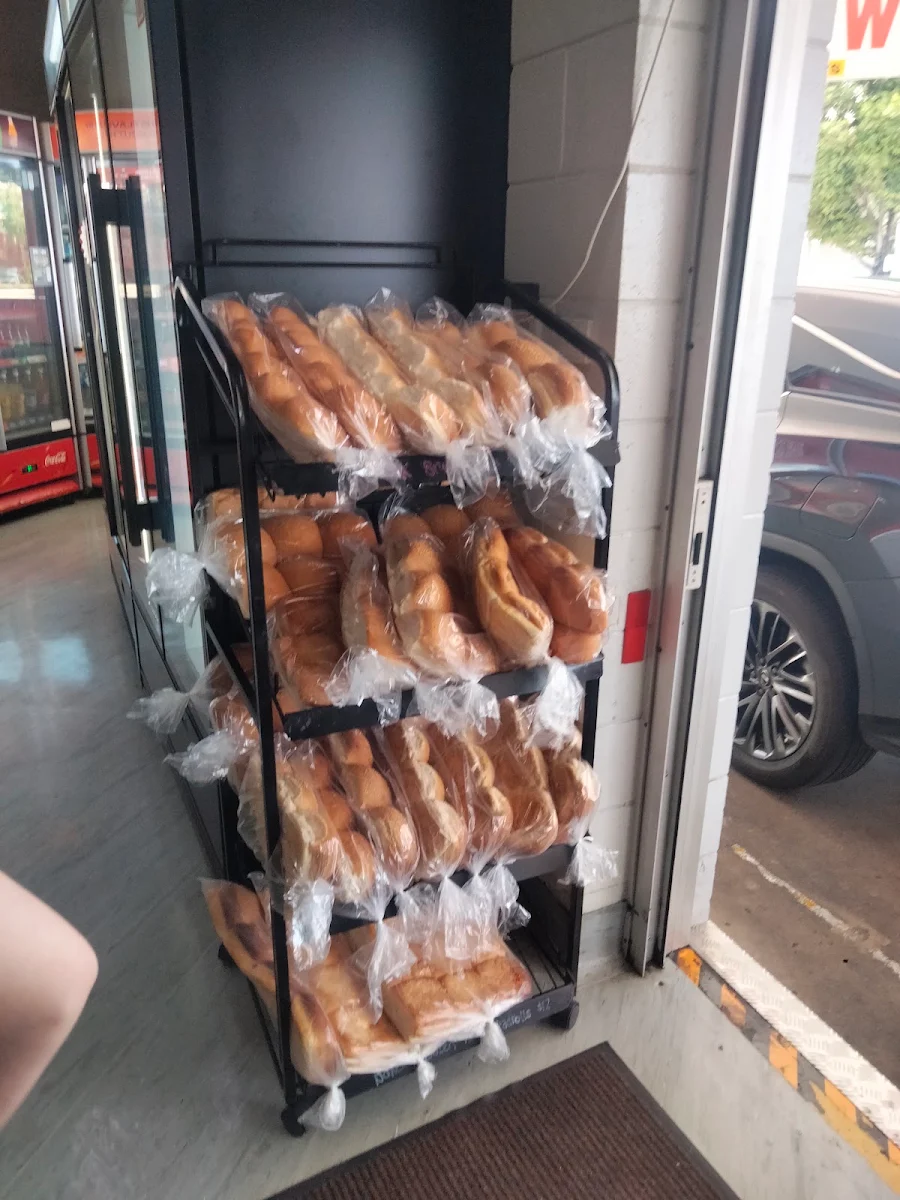 Vibe, Curcio's Drive-thru Bakery