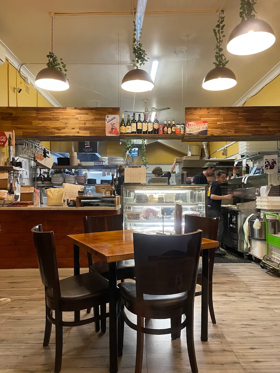 Vibe, Pizza at Yours by Emiliano