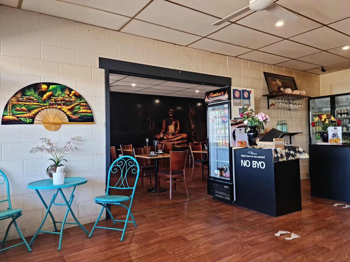 Vibe, Sunisa's Thai Restaurant