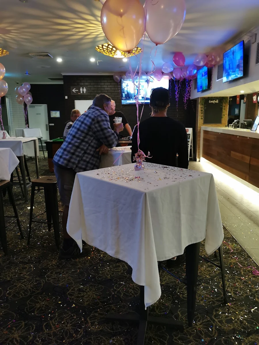 Vibe, Jimboomba Tavern