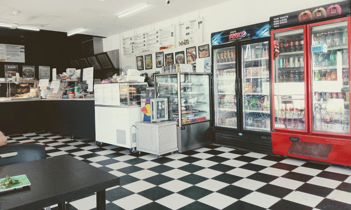 Vibe, Sunshine Cafe & Lunch Bar