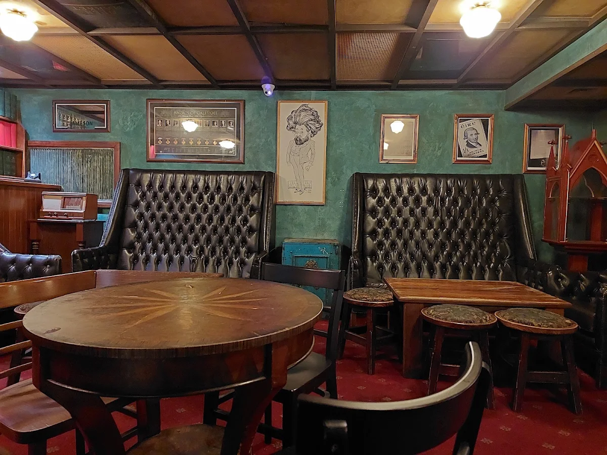 Vibe, King O'Malley's
