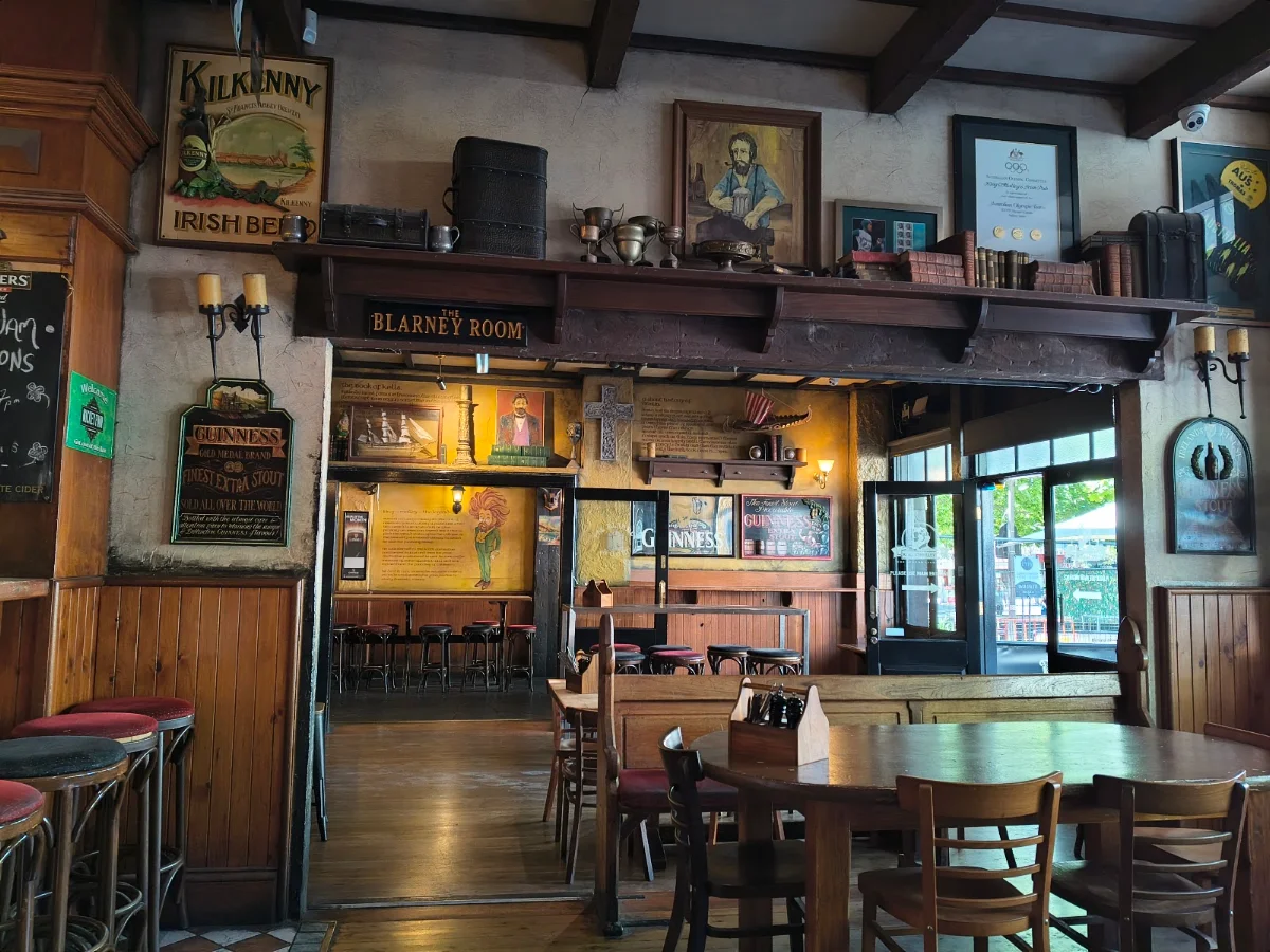 Vibe, King O'Malley's