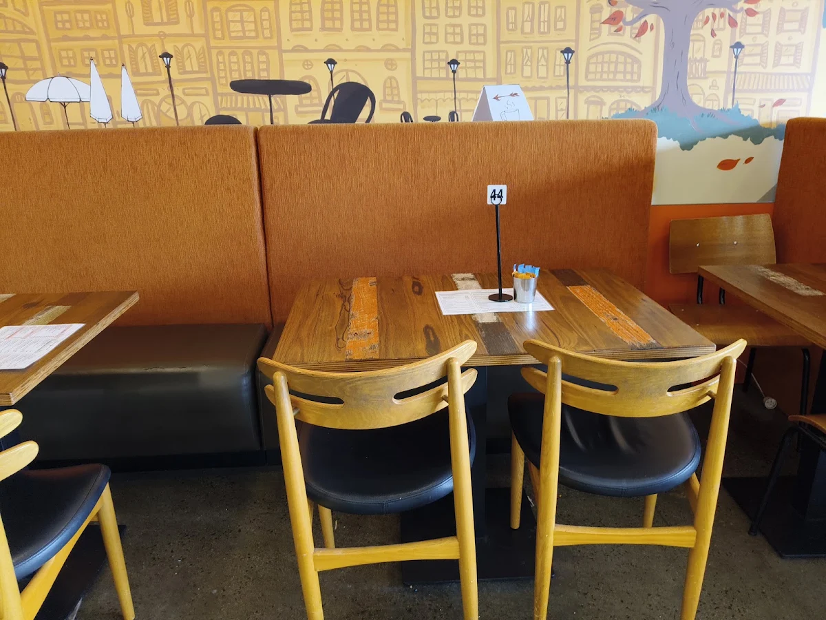 Vibe, Choco Bean Cafe