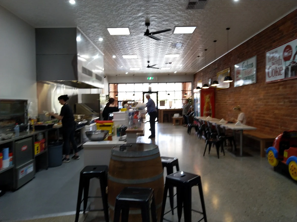 Vibe, Silver Key Cafe