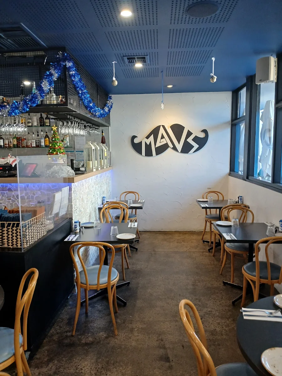 Vibe, Mavs Greek Restaurant