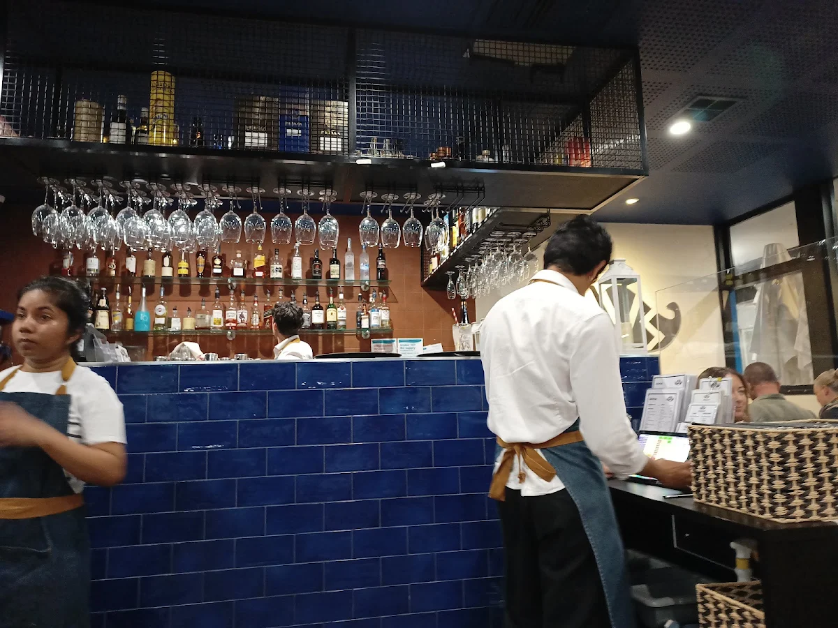 Vibe, Mavs Greek Restaurant